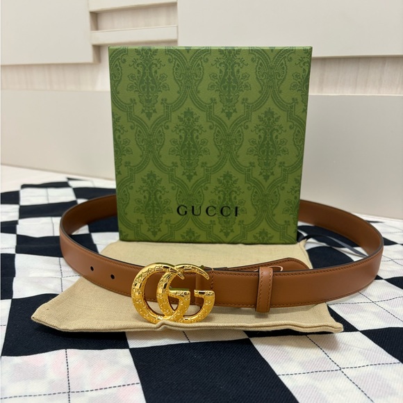 Gucci Women’s Brown Leather Belt Sz 90 - Picture 3 of 8